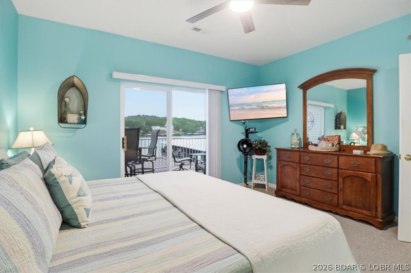 Cute, updated, and completely move-in ready-just bring your - photo 16