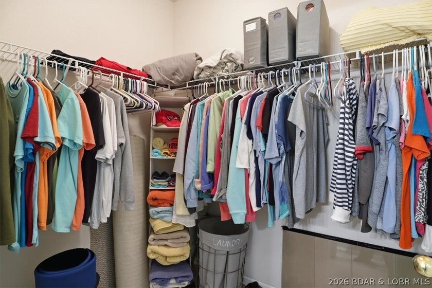 Cute, updated, and completely move-in ready-just bring your - photo 20