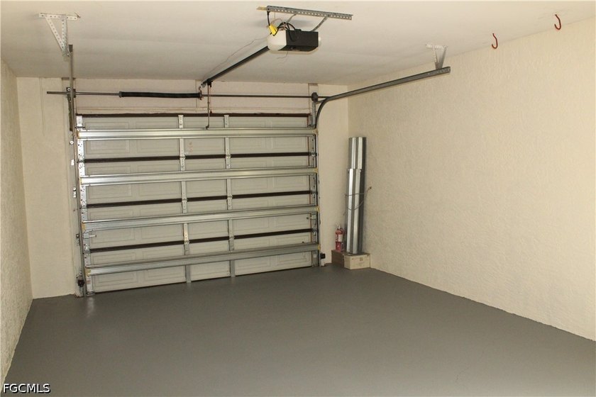 Great duplex located by the hospital! Not in a Flood Zone! New - photo 22