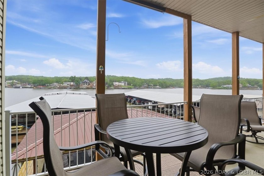 Cute, updated, and completely move-in ready-just bring your - photo 30