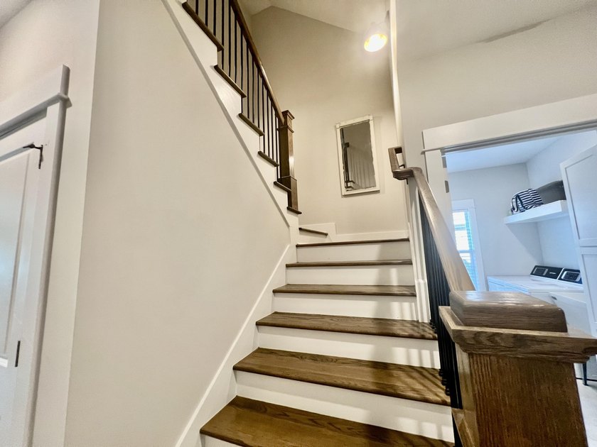Impeccably maintained &amp; completely move-in ready, this stunning - photo 38