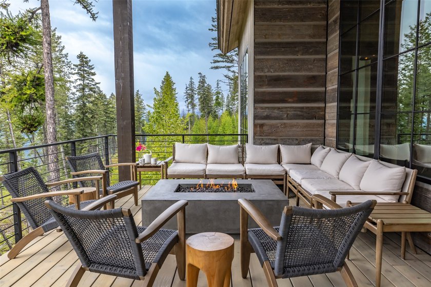 As seen in Forbes, 44 Elk Highlands is a exquisitely designed - photo 6