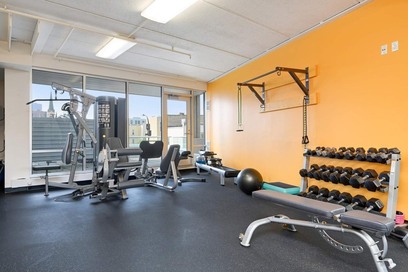This stylish 1 bed condo at Cobalt offers an unmatched level of - photo 25