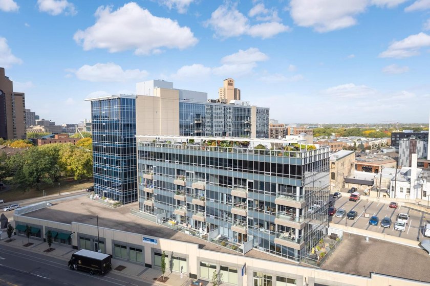 This stylish 1 bed condo at Cobalt offers an unmatched level of - photo 33