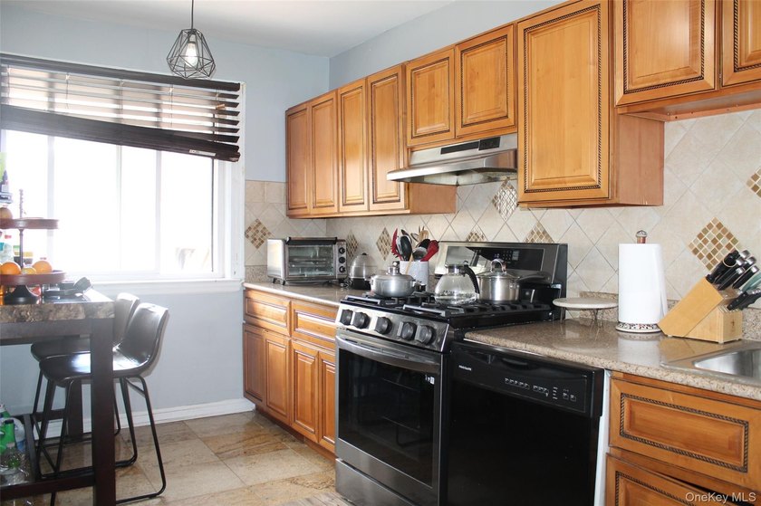 Welcome to 144-32 158th Street, Jamaica, NY 11434 - a - photo 11