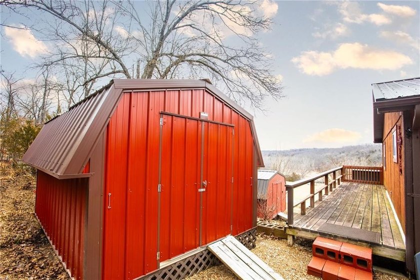 Move in Condition! Incredible views of the Lake Of The Ozarks - photo 22