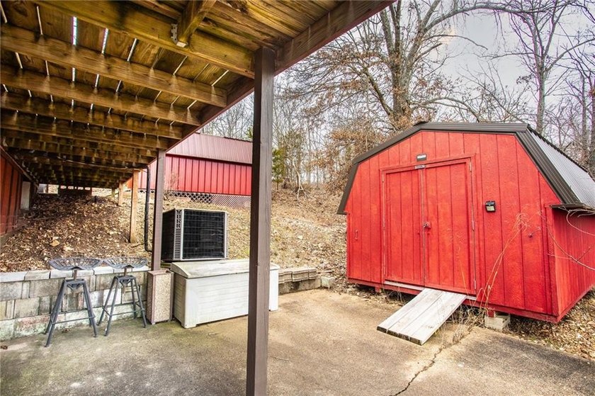 Move in Condition! Incredible views of the Lake Of The Ozarks - photo 23