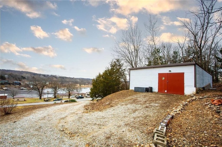 Move in Condition! Incredible views of the Lake Of The Ozarks - photo 29