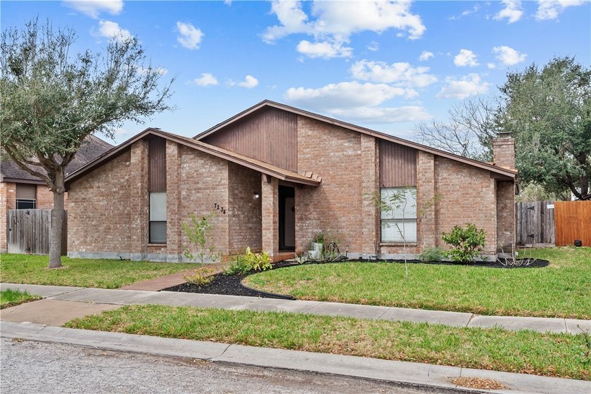 Step into this charming 3 bedroom, 2 bathroom house located in - photo 3