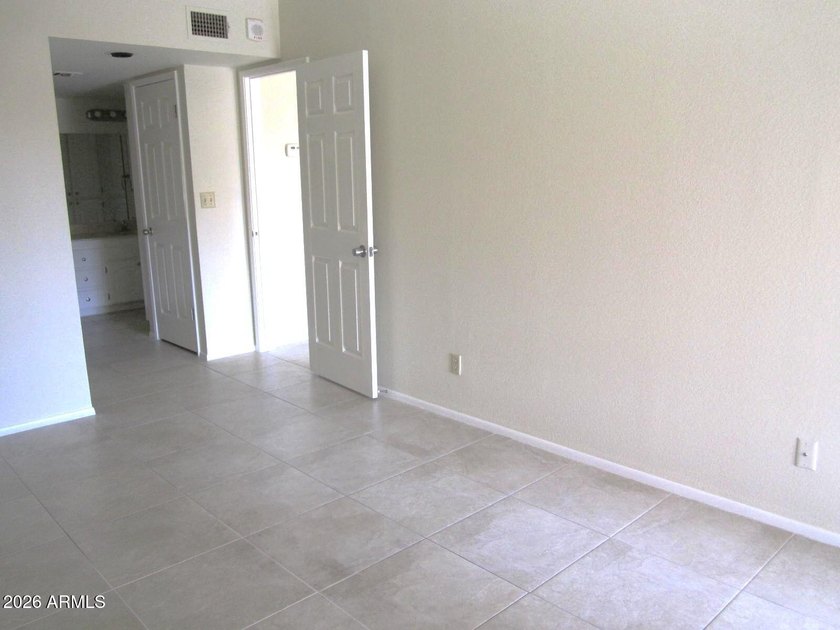 READY TO SHOW-READY TO SELL! ELEVATOR LEADS TO VERY QUIET TOP - photo 9