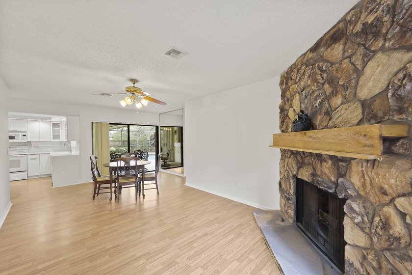 Move right into this beautifully updated 4-bedroom + office - photo 23