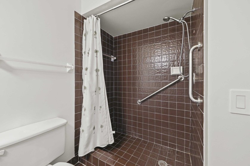 Move right into this beautifully updated 4-bedroom + office - photo 33