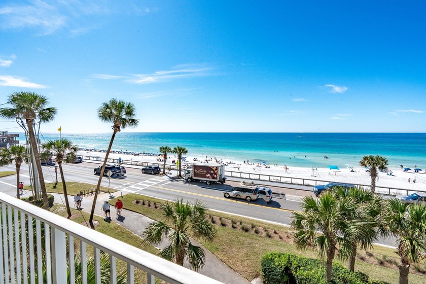 UPDATED CONDO located at Majestic Sun with direct garage access - photo 36