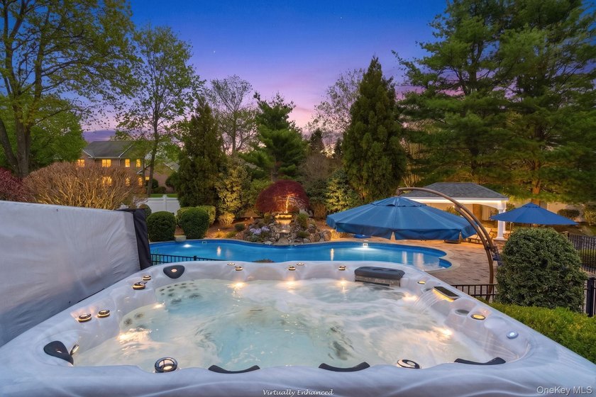 Welcome to this exceptional luxury residence in East Setauket - photo 41