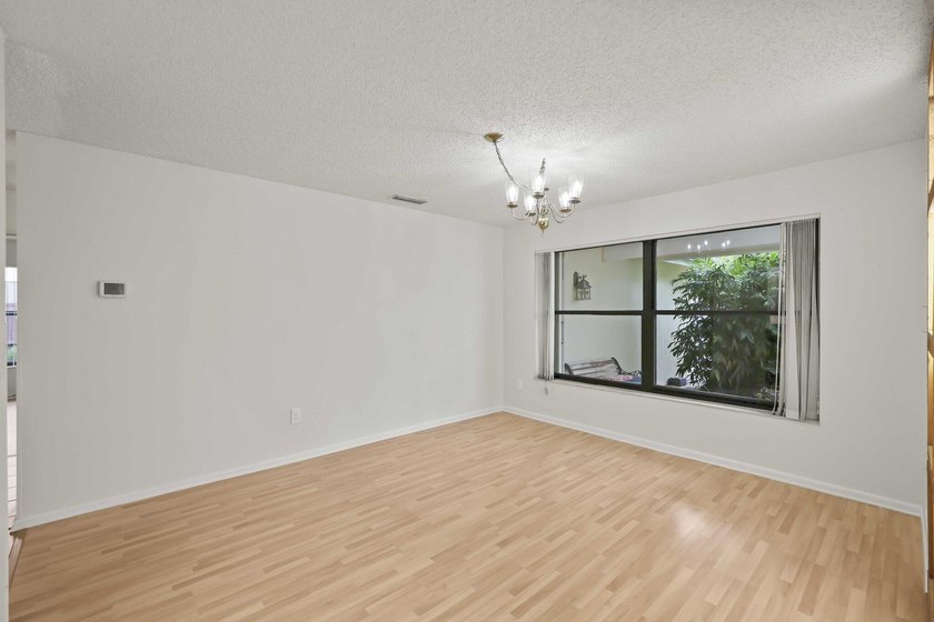 Move right into this beautifully updated 4-bedroom + office - photo 41