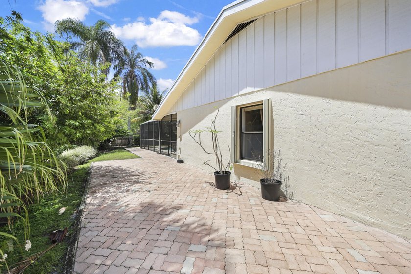 Move right into this beautifully updated 4-bedroom + office - photo 50