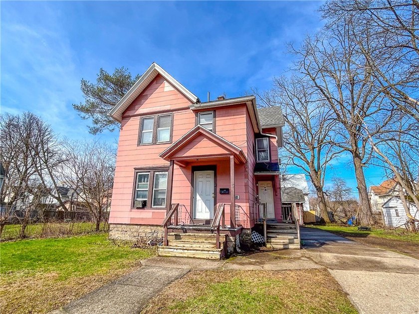 Great investment opportunity in the desirable 19th Ward! This 2 - photo 2