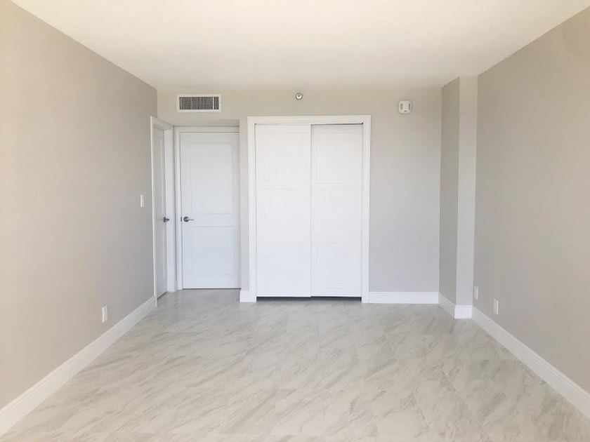 Beautiful 2BR / 2BA unit features a timeless, cool coastal style - photo 23