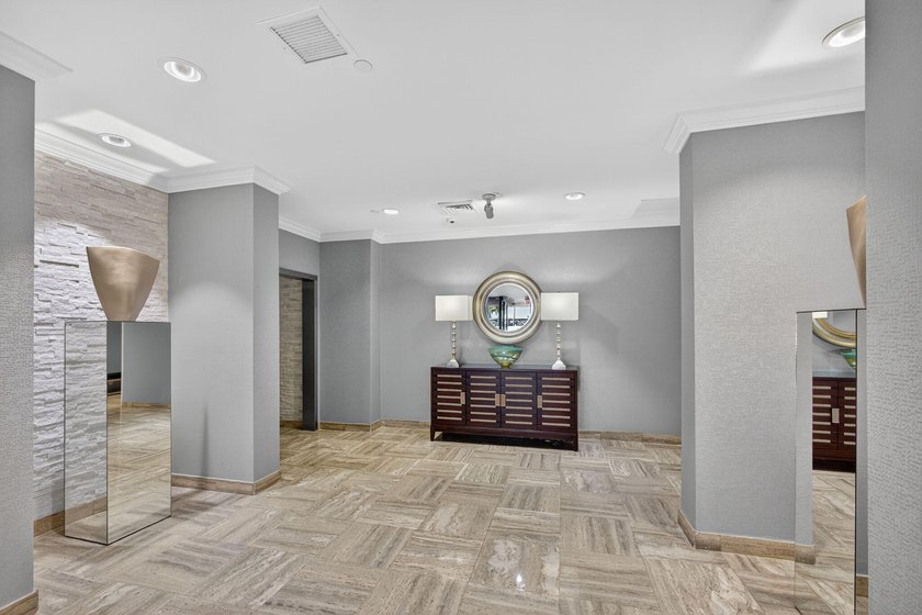 Beautiful 2BR / 2BA unit features a timeless, cool coastal style - photo 35