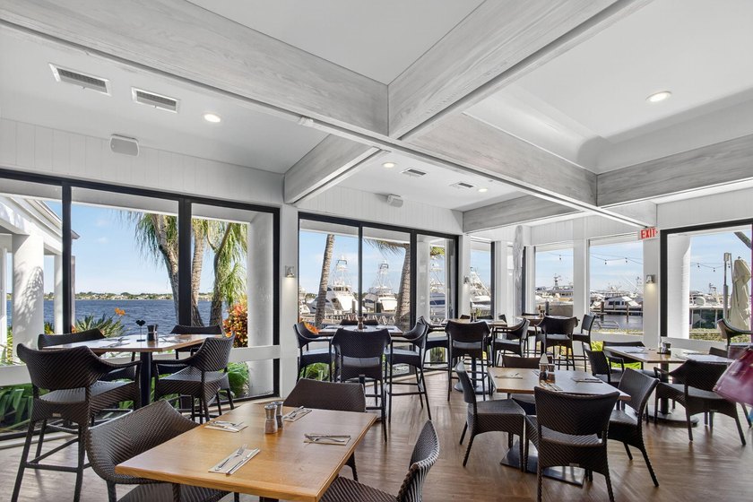 Beautiful 2BR / 2BA unit features a timeless, cool coastal style - photo 48