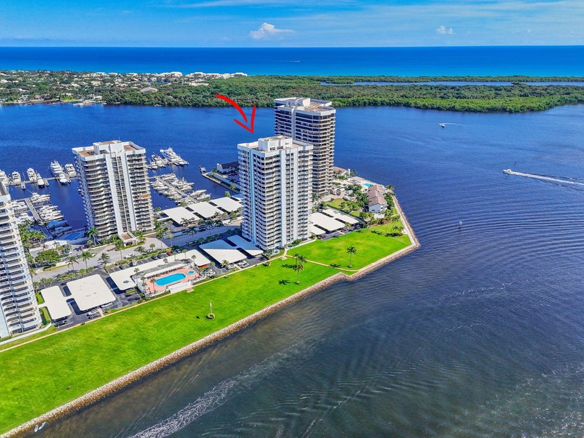 Beautiful 2BR / 2BA unit features a timeless, cool coastal style - photo 49
