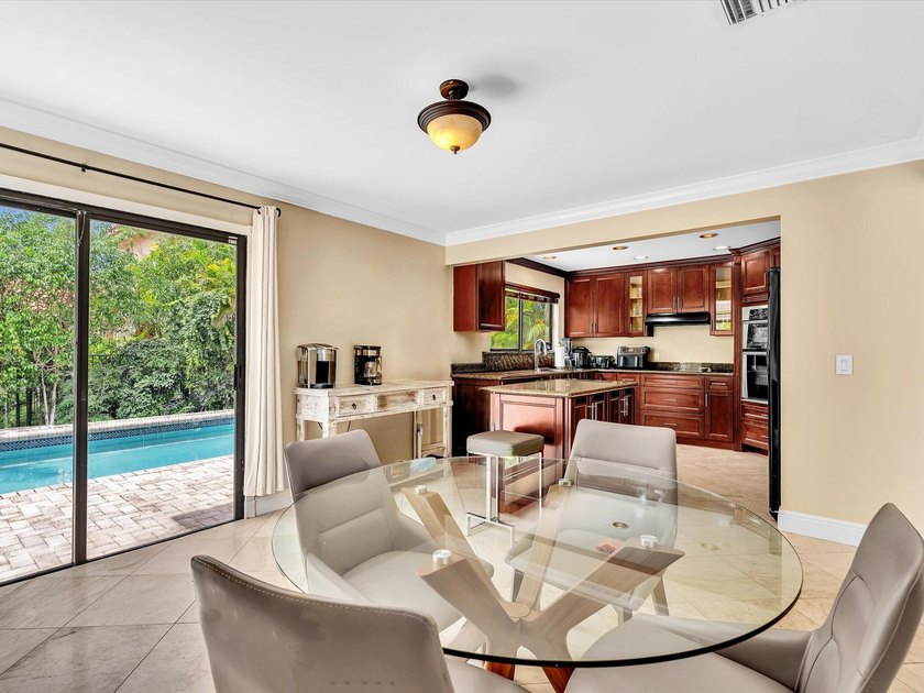 Welcome to this well-appointed three-bedroom - photo 18