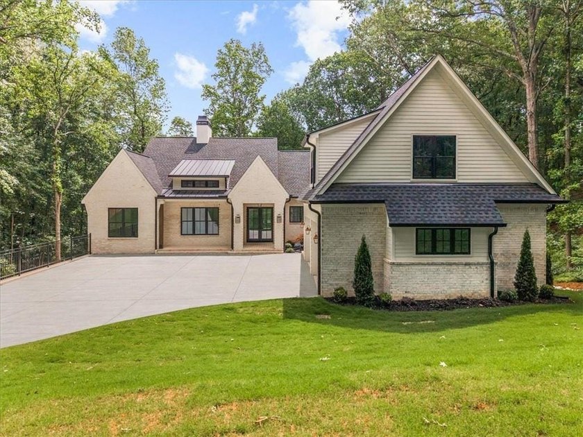 MOVE-IN-READY NEW CONSTRUCTION HOME ON 1.34 ACRES by 74 Luxury - photo 2