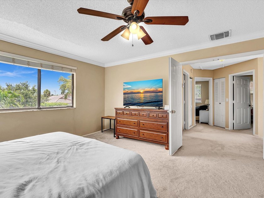 Welcome to this well-appointed three-bedroom - photo 34