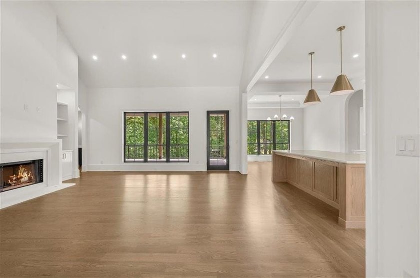 MOVE-IN-READY NEW CONSTRUCTION HOME ON 1.34 ACRES by 74 Luxury - photo 6
