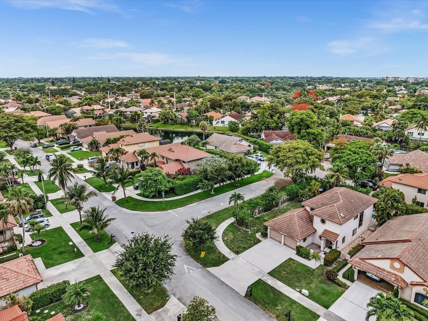 Welcome to this well-appointed three-bedroom - photo 44