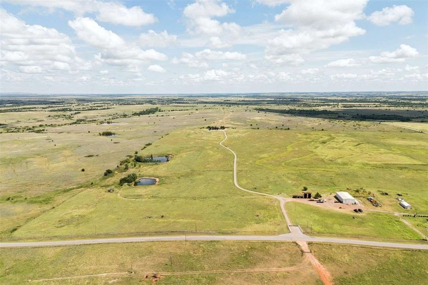 Beautiful custom built, one owner home on 150 acres with - photo 6