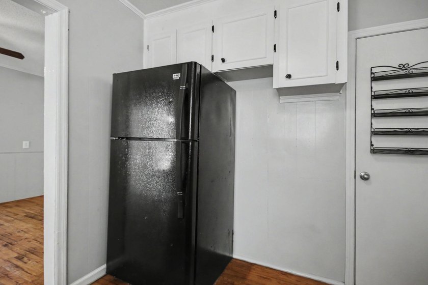 Welcome to 321 Park Street, Georgetown, SC, which is a charming - photo 13