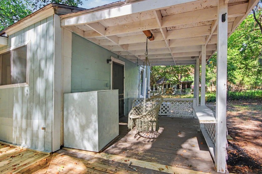 Welcome to 321 Park Street, Georgetown, SC, which is a charming - photo 22