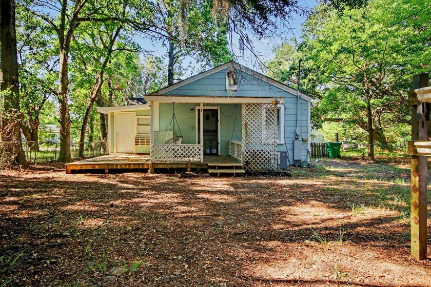 Welcome to 321 Park Street, Georgetown, SC, which is a charming - photo 28
