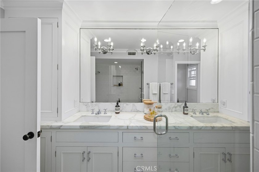 Welcome to 9601 Dumbreck Drive, a beautifully updated Granada - photo 29
