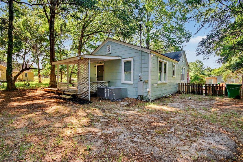 Welcome to 321 Park Street, Georgetown, SC, which is a charming - photo 30