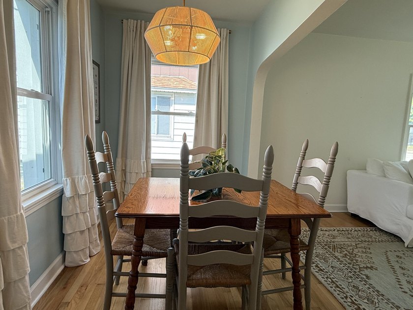Welcome to this charming 3-bedroom Cape Cod in Cudahy! The main - photo 8