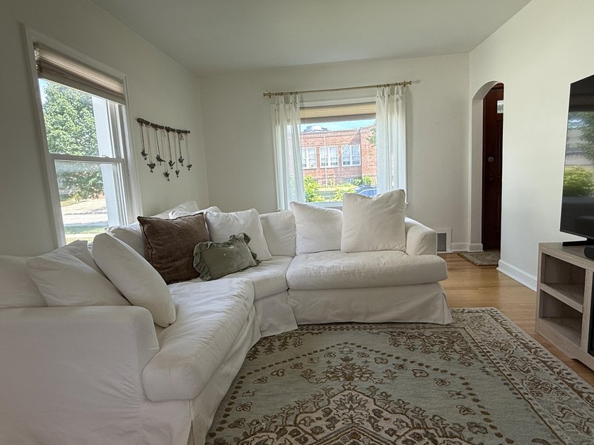 Welcome to this charming 3-bedroom Cape Cod in Cudahy! The main - photo 9