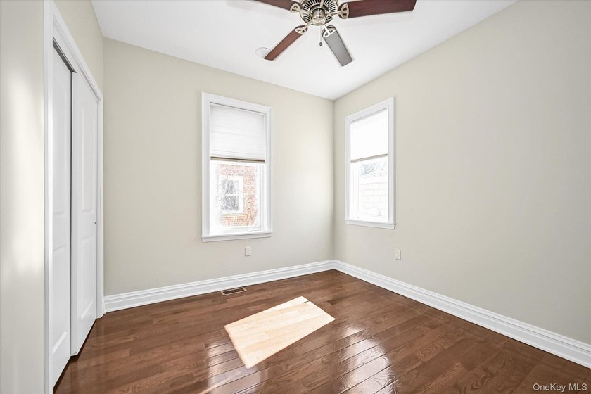 SPACIOUS DETACHED TWO-FAMILY REBUILT IN YEAR 2018 ! Rare - photo 6