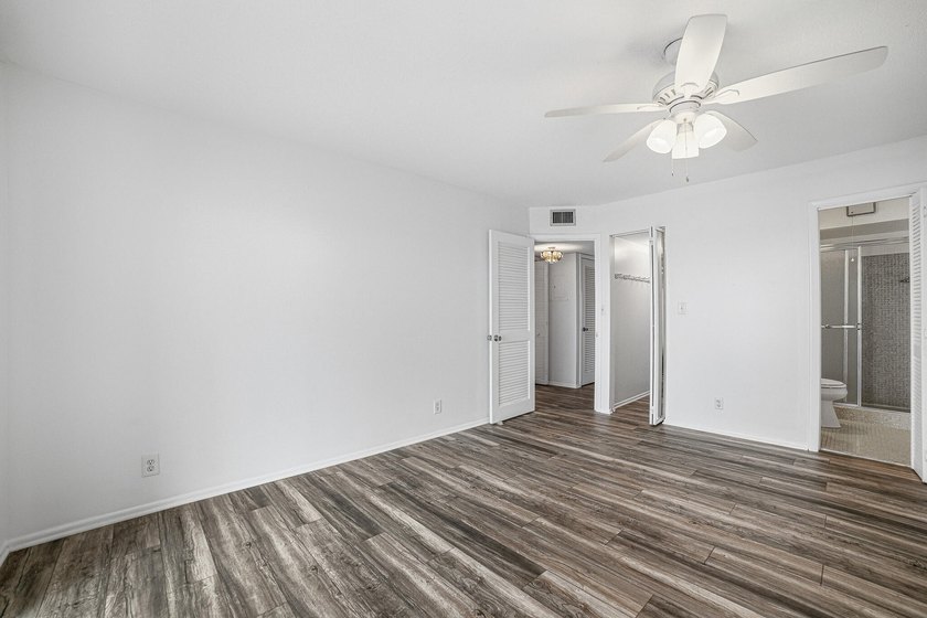 Motivated Seller! RARE DIRECT INTRACOASTAL WATER VIEWS in this 2 - photo 22