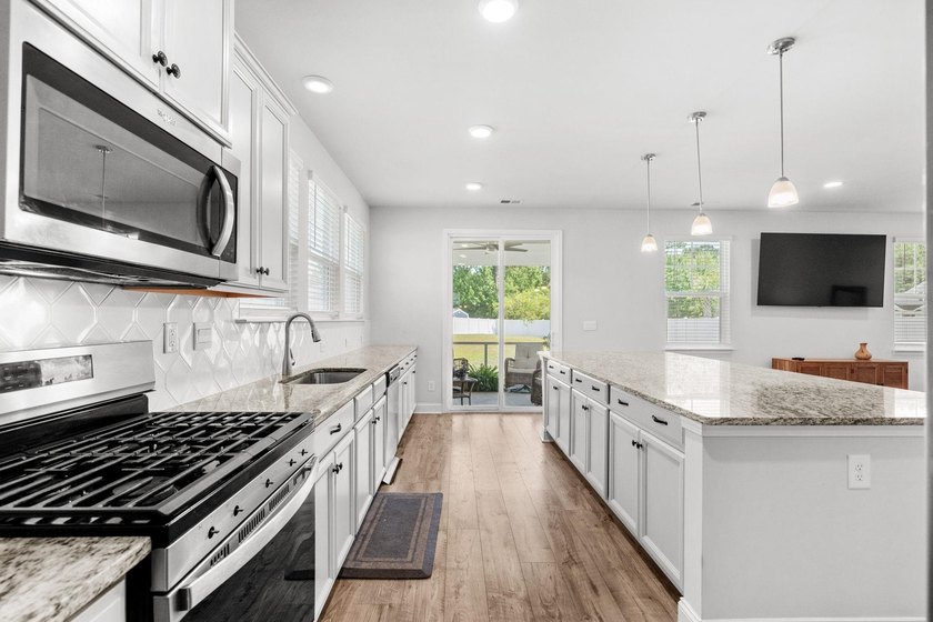 Situated on a large, premium lot that backs up to a private - photo 12