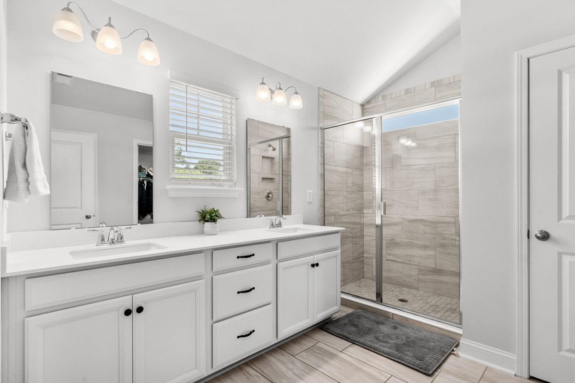 Situated on a large, premium lot that backs up to a private - photo 18