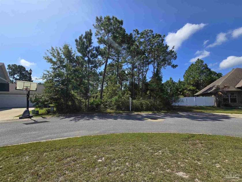 Waterfront Community with Boat Slips (When Available), Private - photo 2