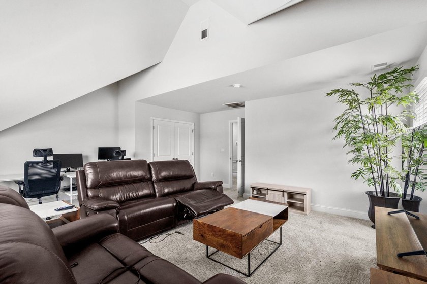 Situated on a large, premium lot that backs up to a private - photo 26