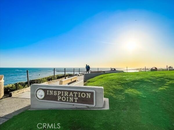 Step into the ultimate Corona del Mar lifestyle at 603 Acacia, a - photo 36