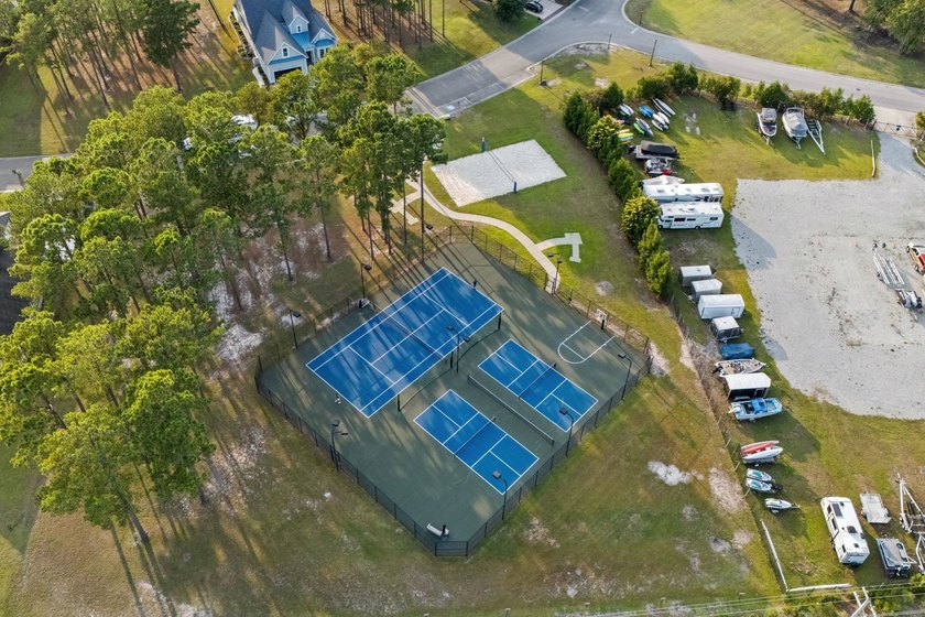 Situated on a large, premium lot that backs up to a private - photo 42