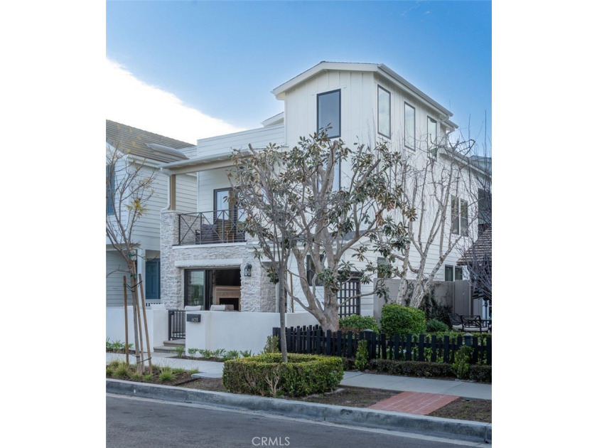 Step into the ultimate Corona del Mar lifestyle at 603 Acacia, a - photo 44