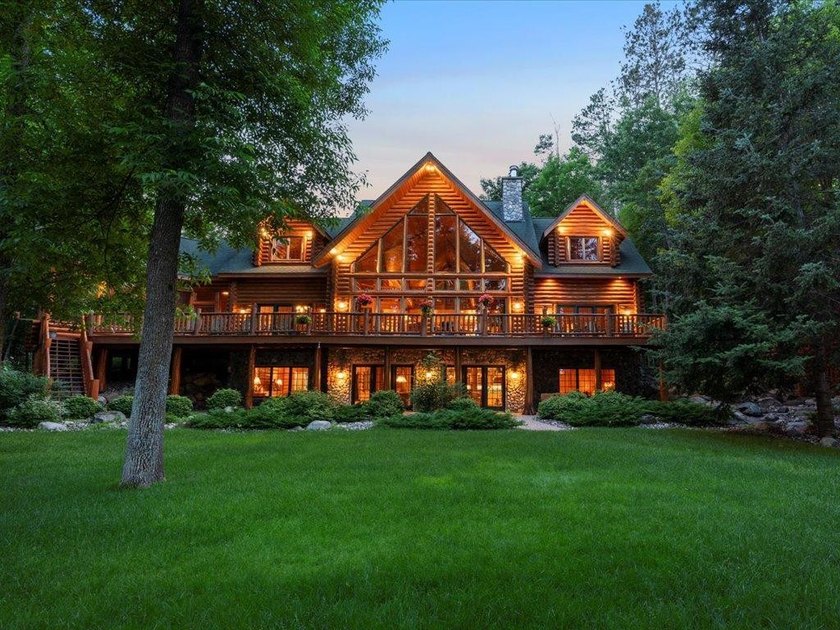 Best of all worlds - Location, Privacy, and Craftsmanship. This - photo 6