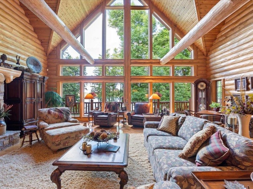 Best of all worlds - Location, Privacy, and Craftsmanship. This - photo 10