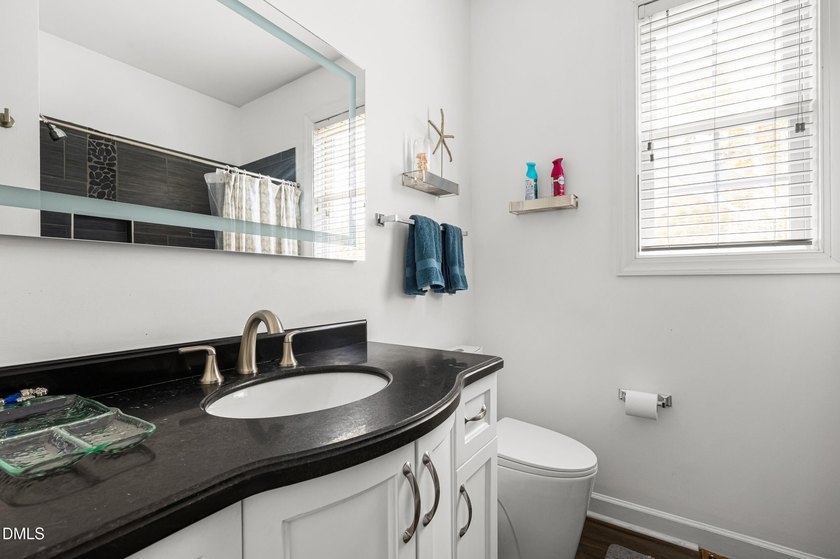 ***Please call listing agent on and e-mail listing agent *** - photo 14
